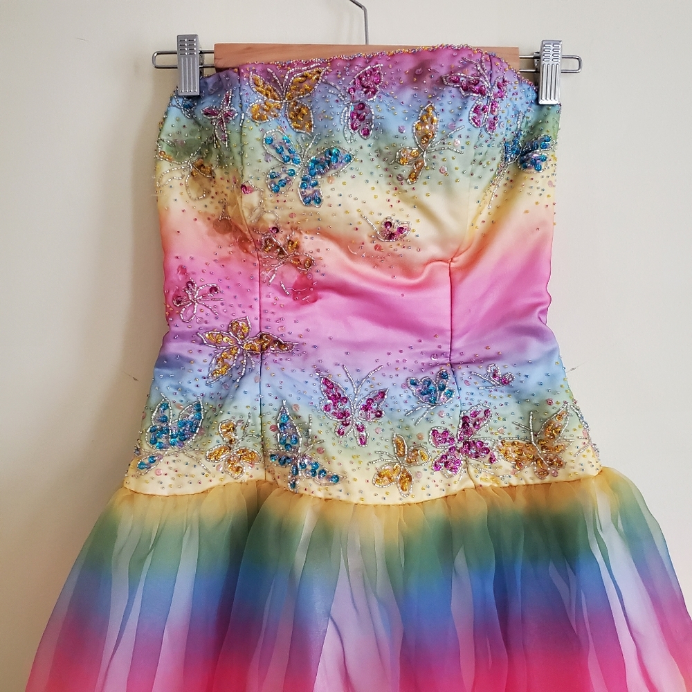 Dress - Picture 4 of 8